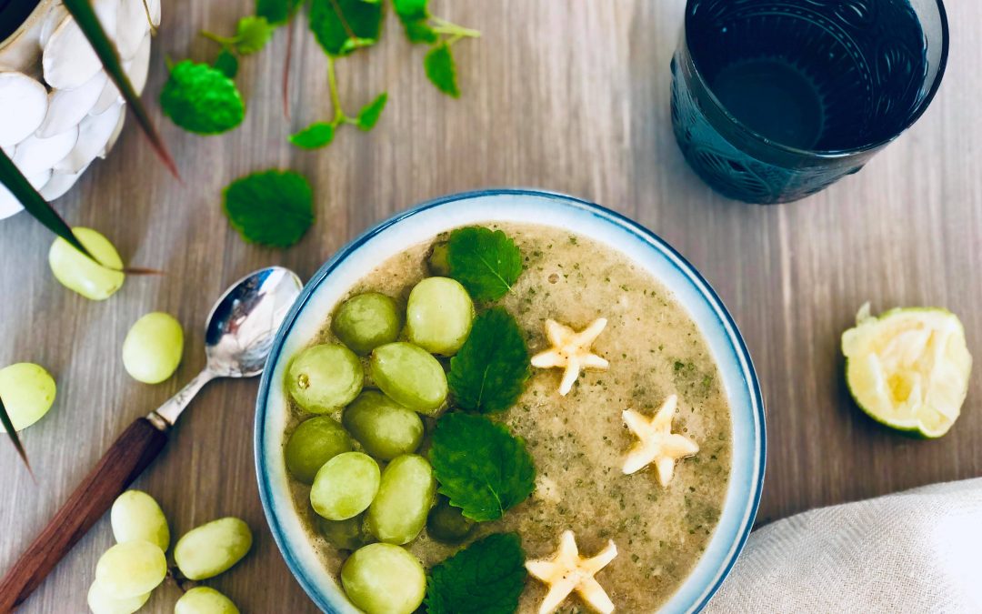 Smoothiebowl med cantaloupe og drue